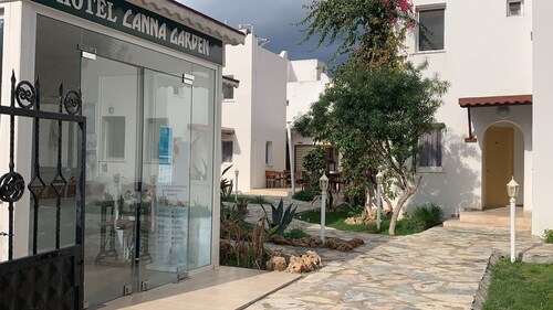 Canna Garden Hotel