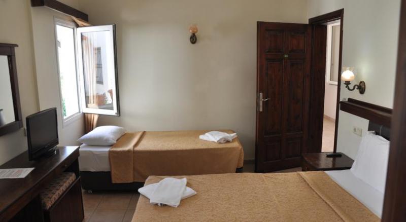 Standard Room (3 Person)