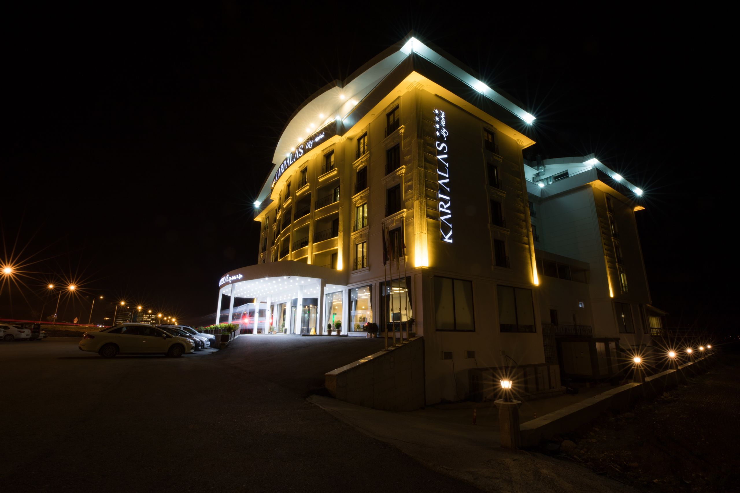 Karpalas City Hotel & Spa