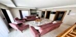 King Studio Apartment with Balcony & River View Görseli