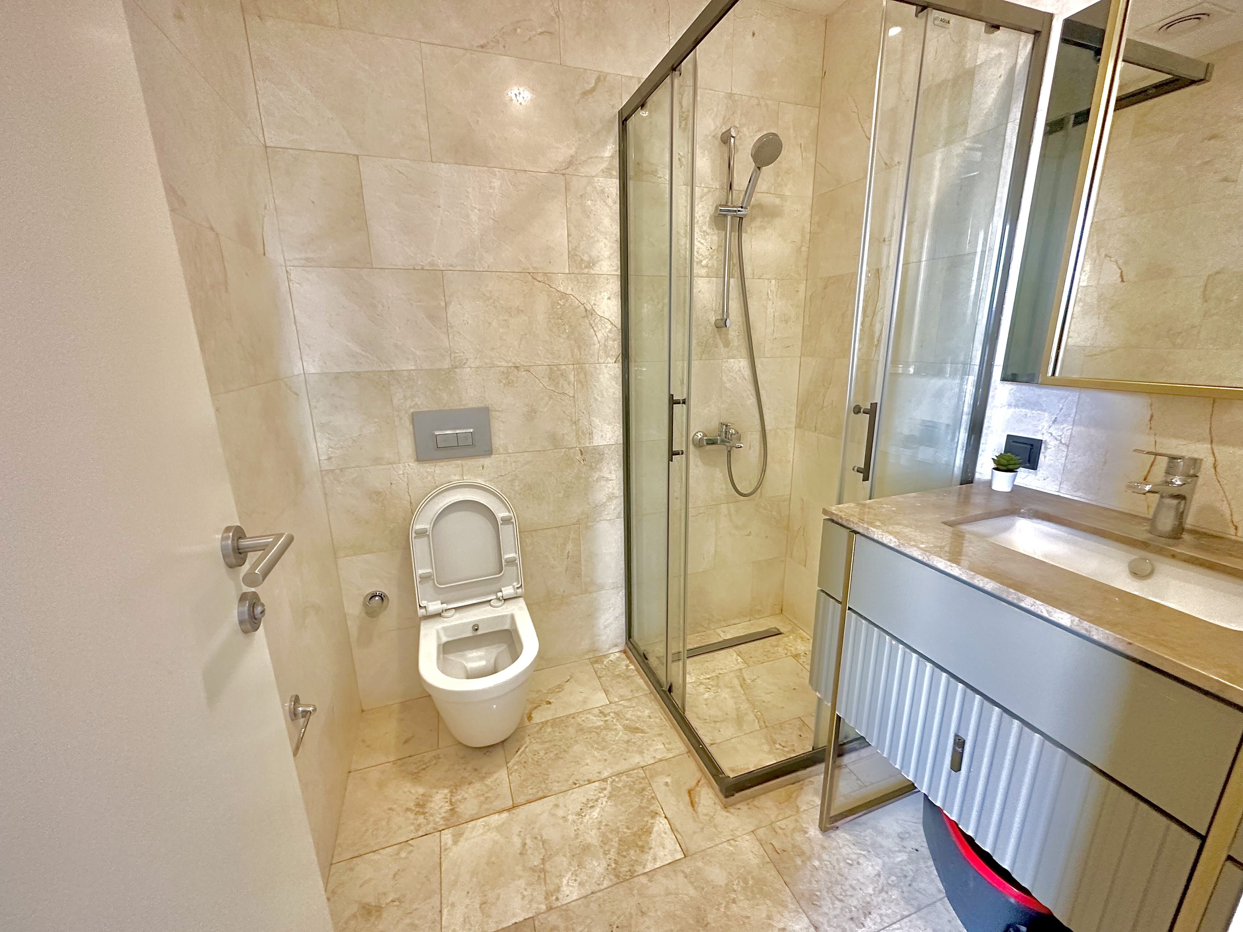 G Tower Residence Luxury Apartment · 9