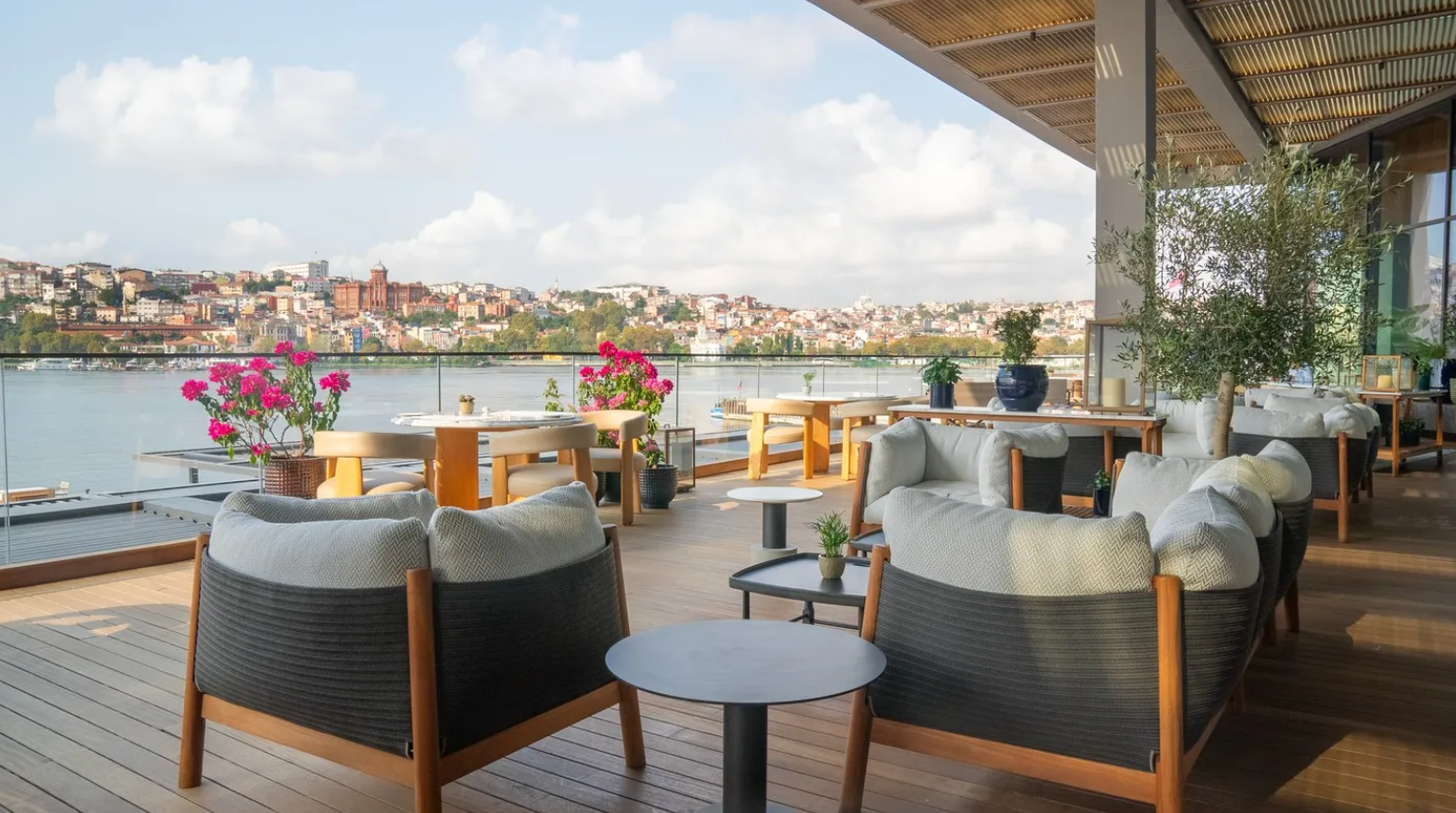 Rixos Tersane İstanbul + Nickelodeon Play Tersane Access · 59