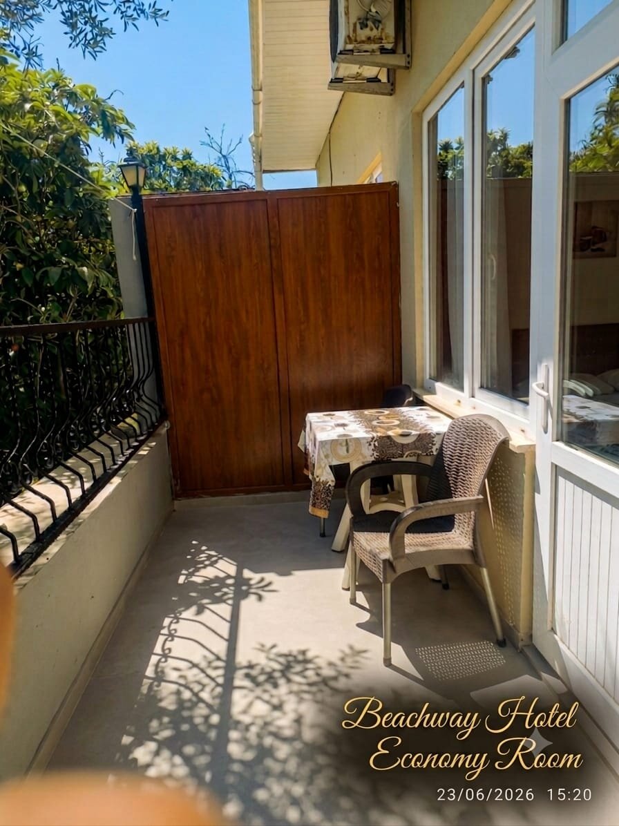 Beachway Hotel · 32