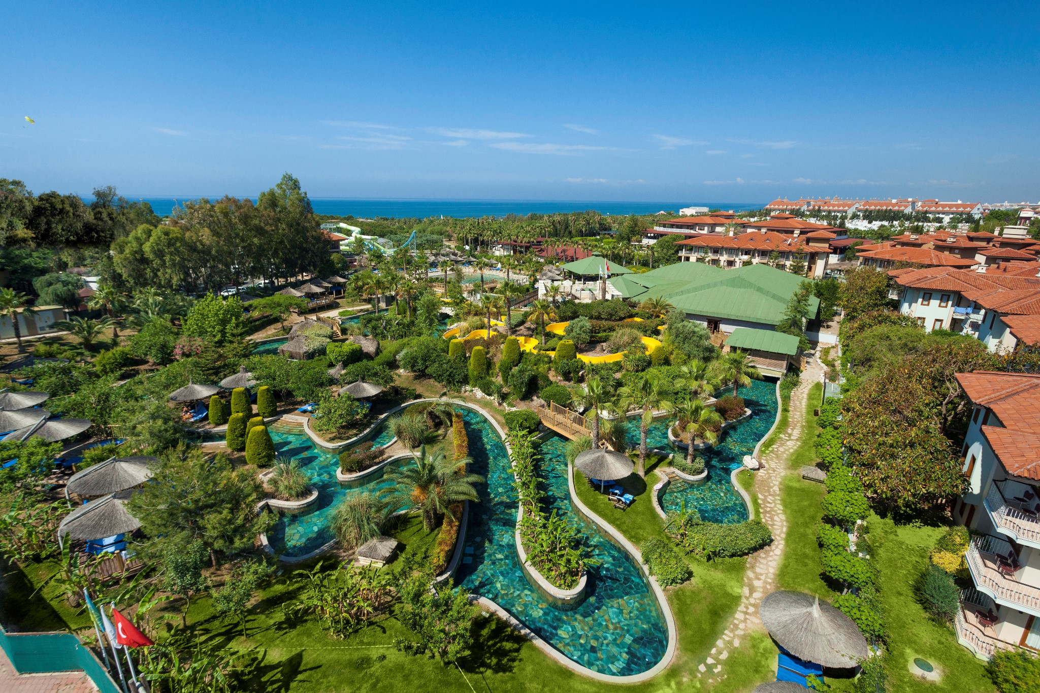 Club Grand Side Amazon Water World