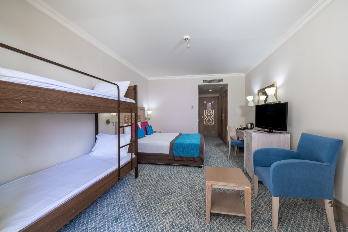 Crystal Family Resort & Spa