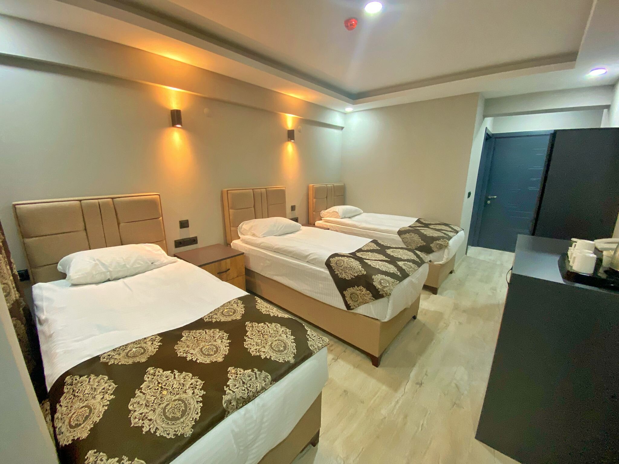 Whitestone Hotel