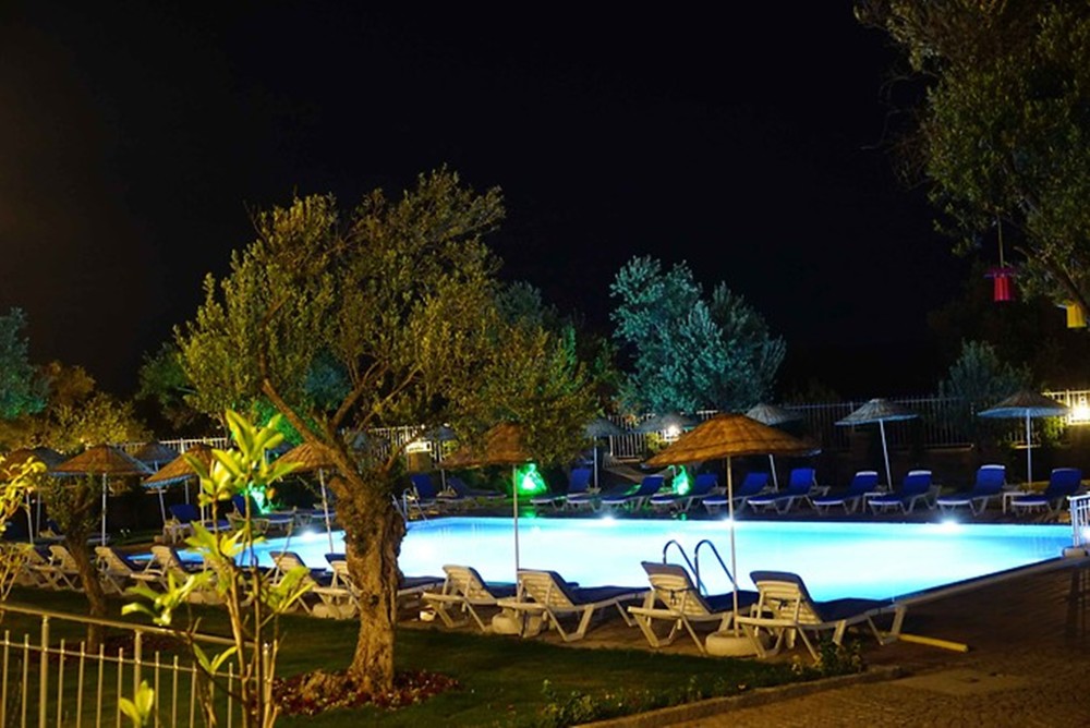 Zeytin Arası Apart Otel
