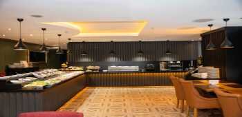Boris Hotel · 80