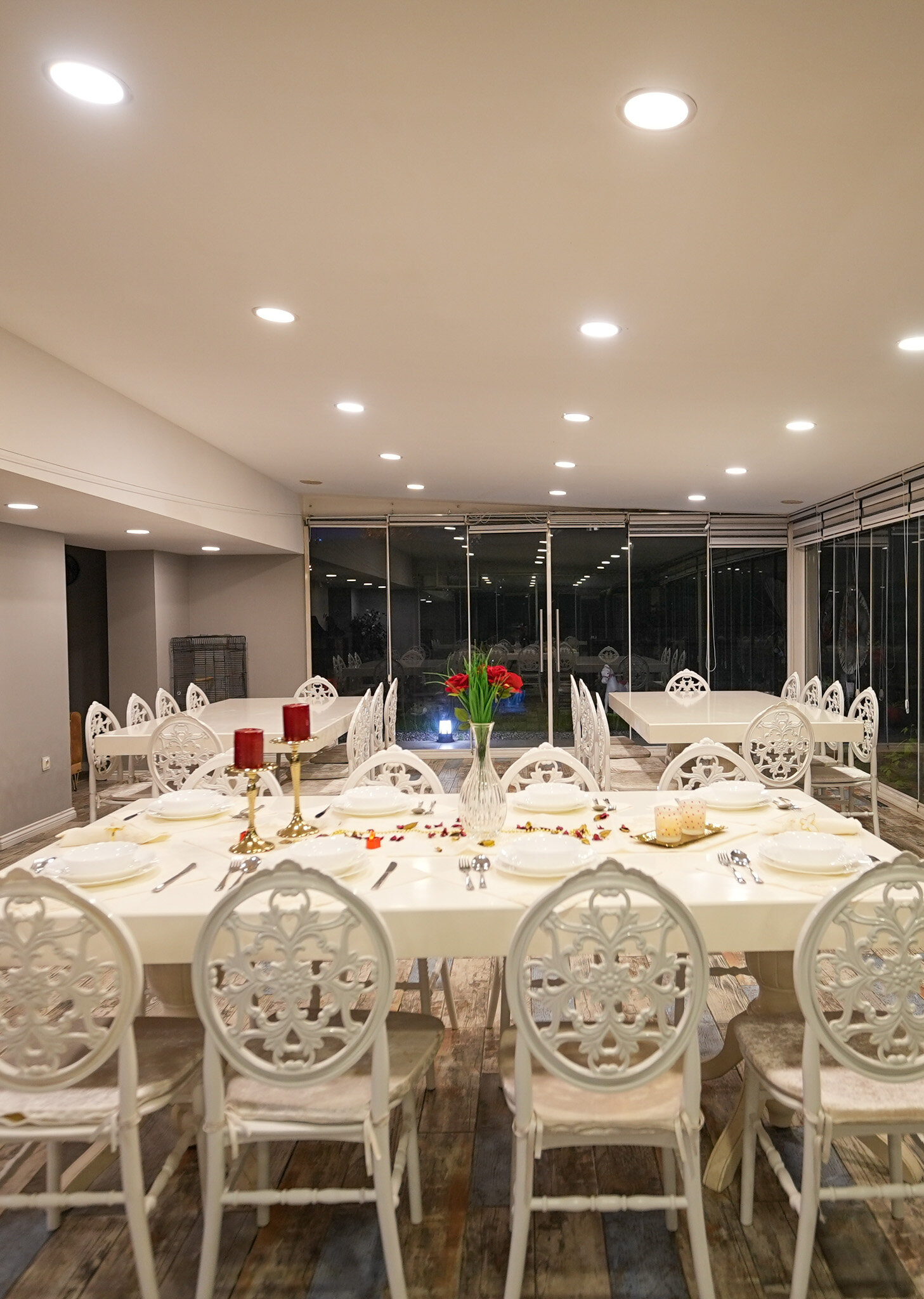 Yeşil Panjurlu Villa · 50