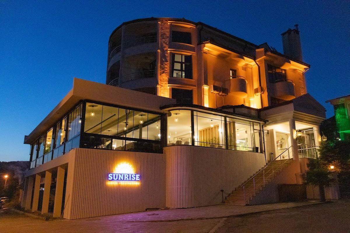Sunrise Hotel