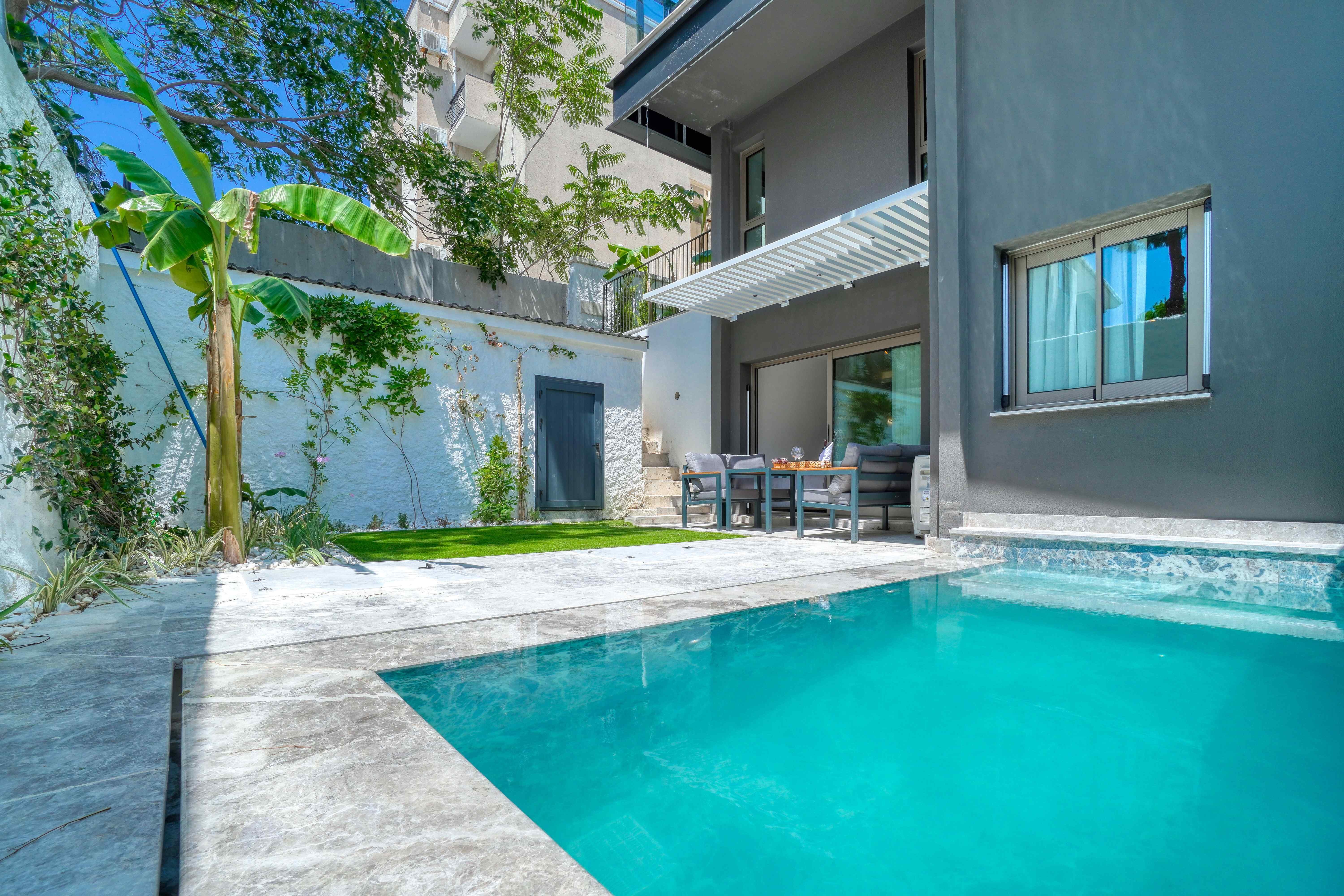 Ayayorgi Homes & Suites