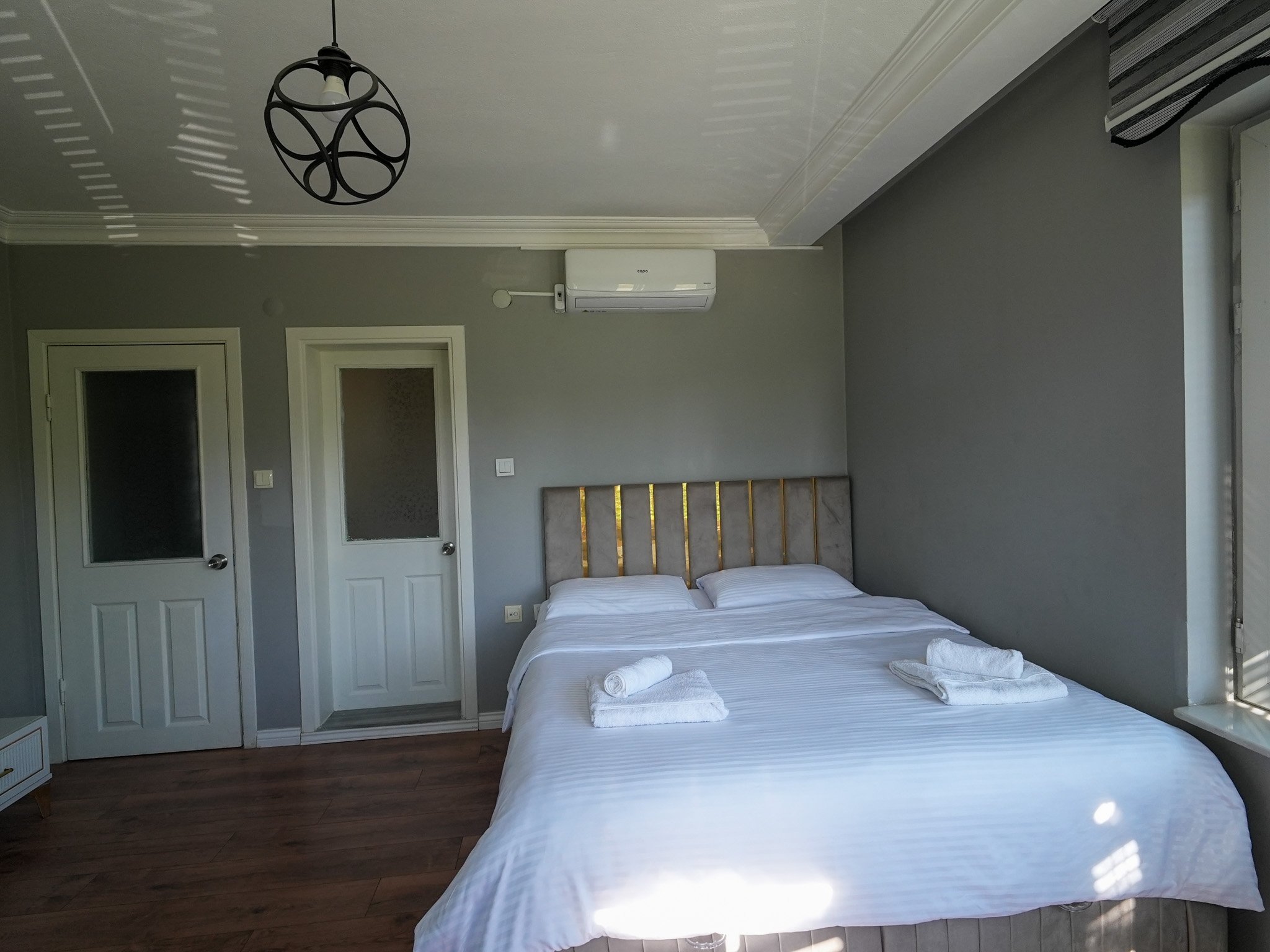 Yeşil Panjurlu Villa · 74