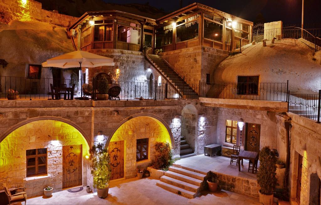 Grand Elite Cave Suites