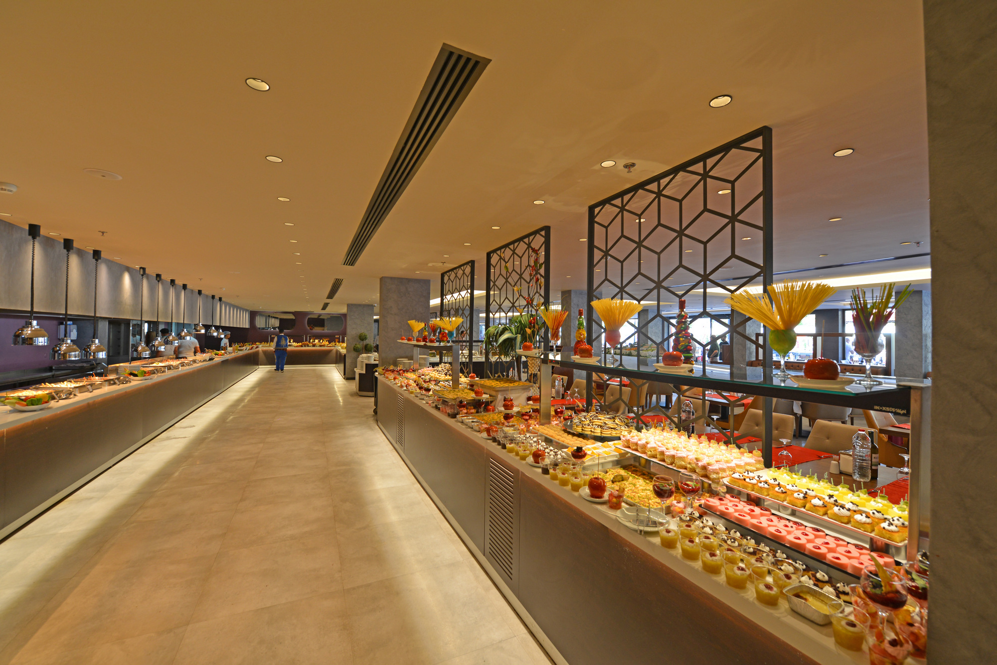 Mirage World Hotel