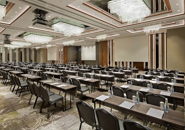 DoubleTree by Hilton Hotel Istanbul - Piyalepasa