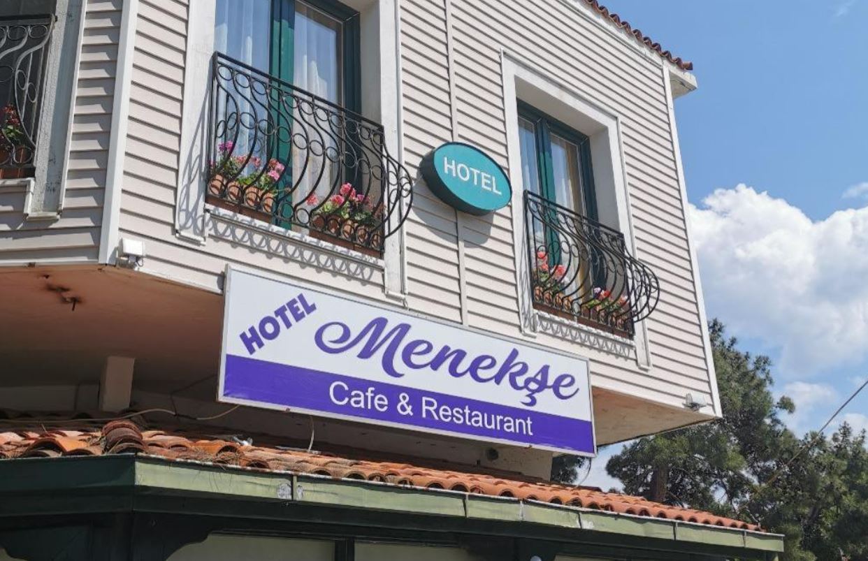 Menekşe Hotel