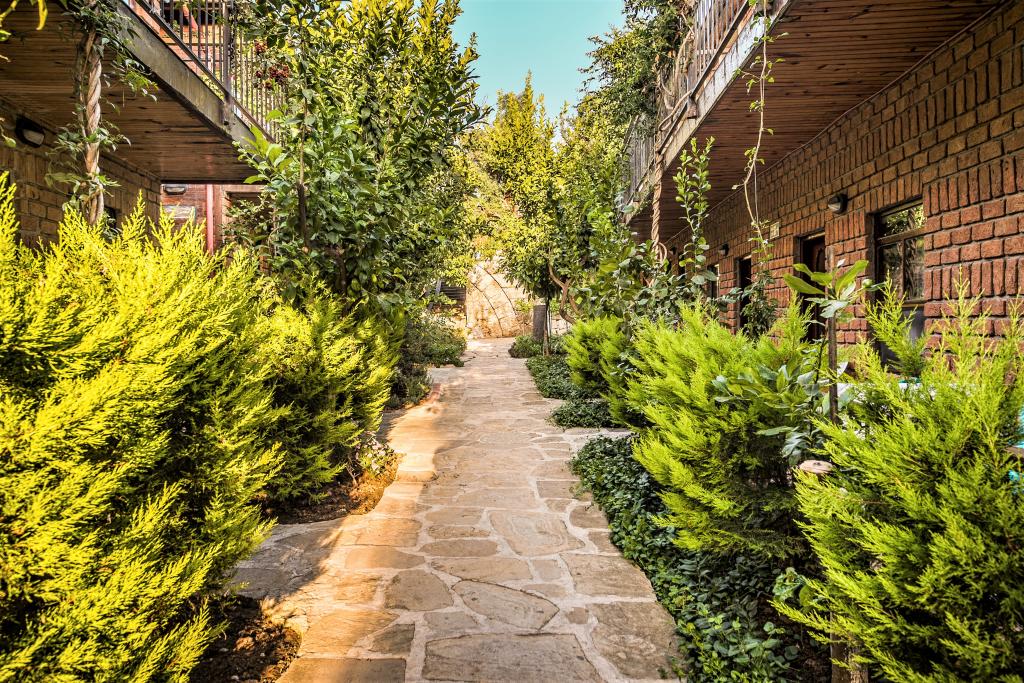 Leda Beach Hotel