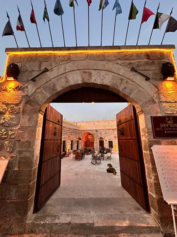 Şahmeran Otel