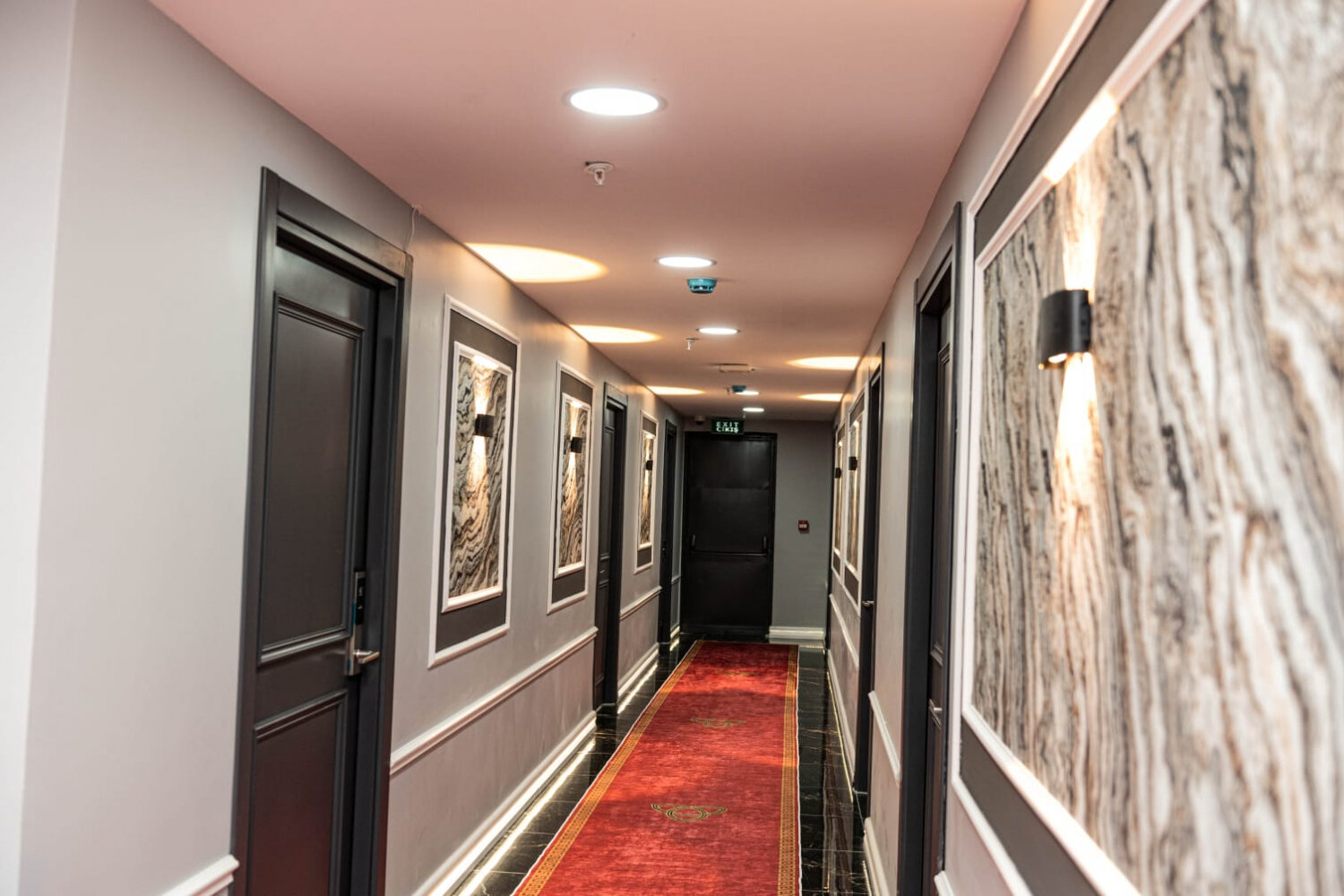 Asgard Hotel · 17