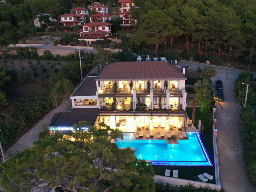 Melanippe Relaxing Hotel