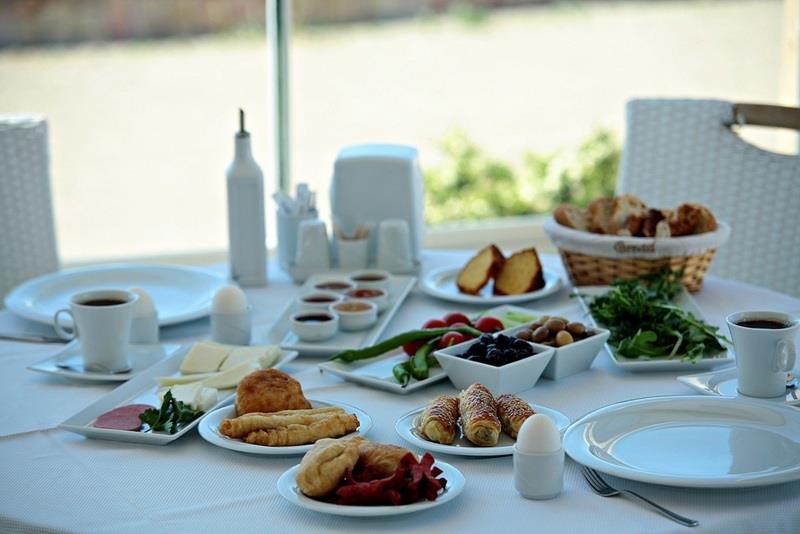 Kıvrakzade Otel