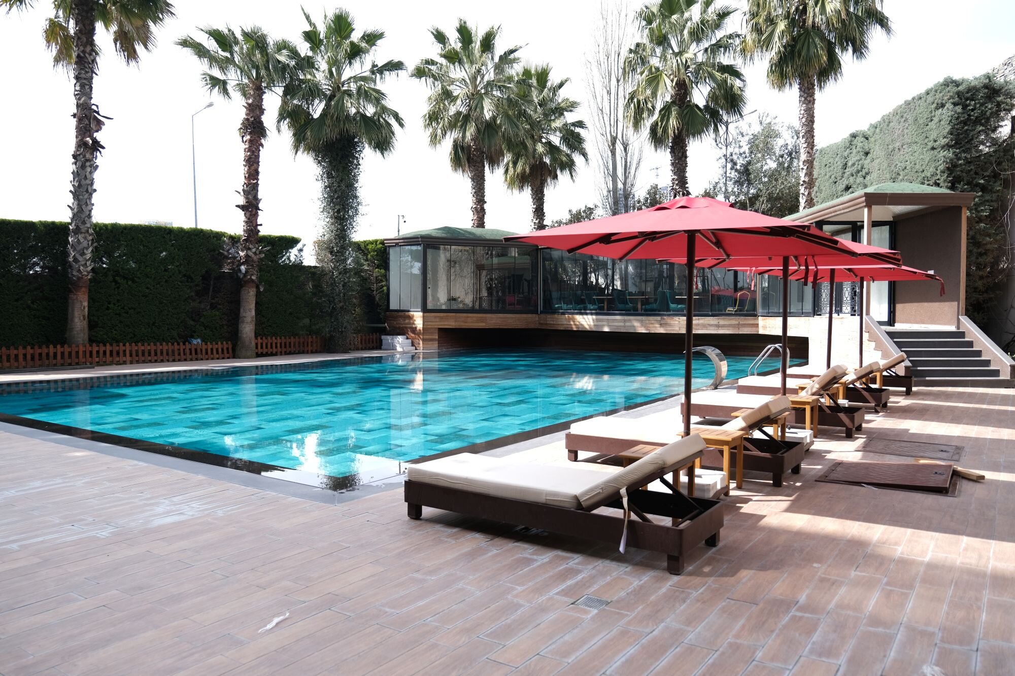 Boris Hotel · 31