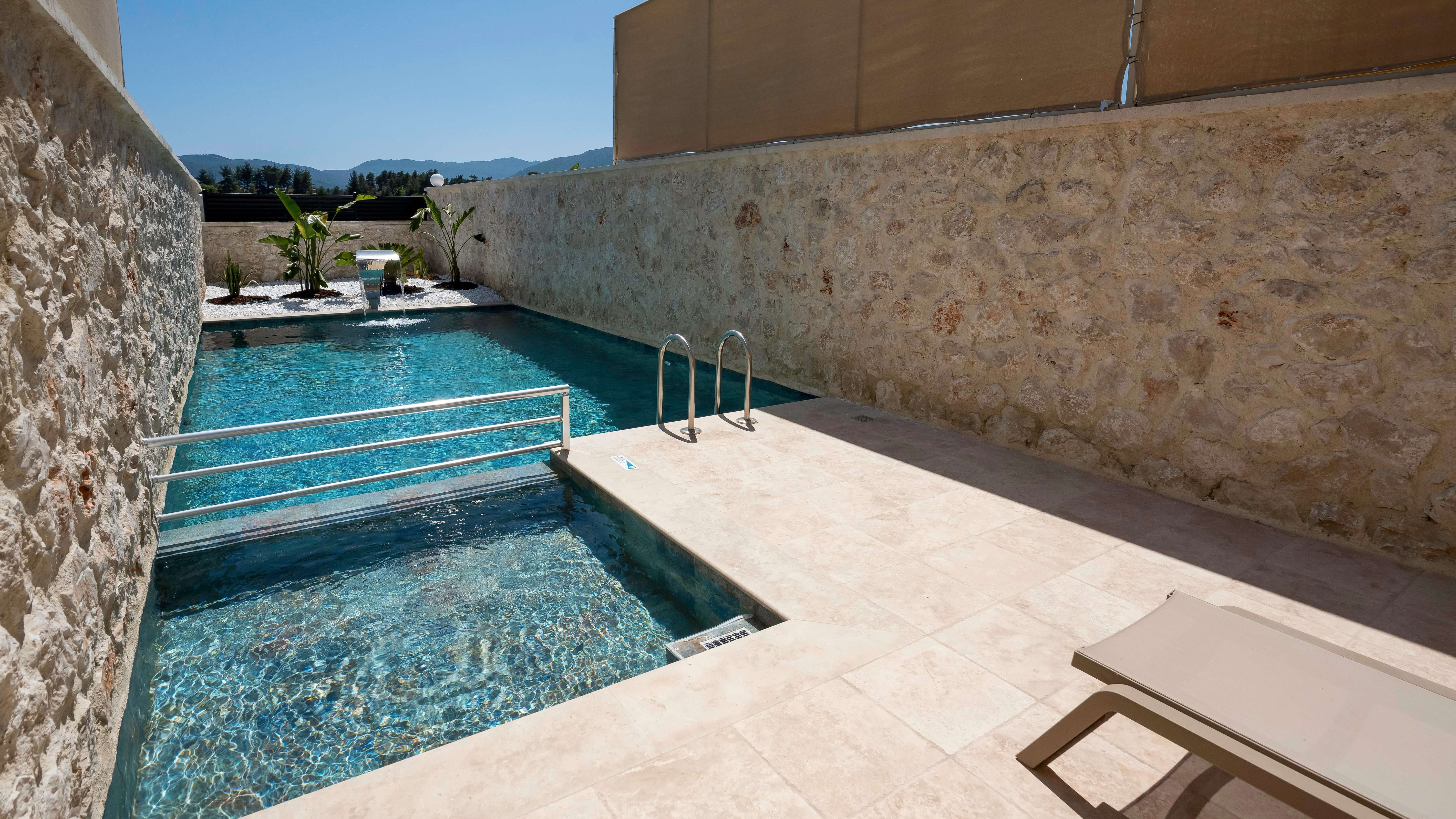 Havuzlu Villa 2