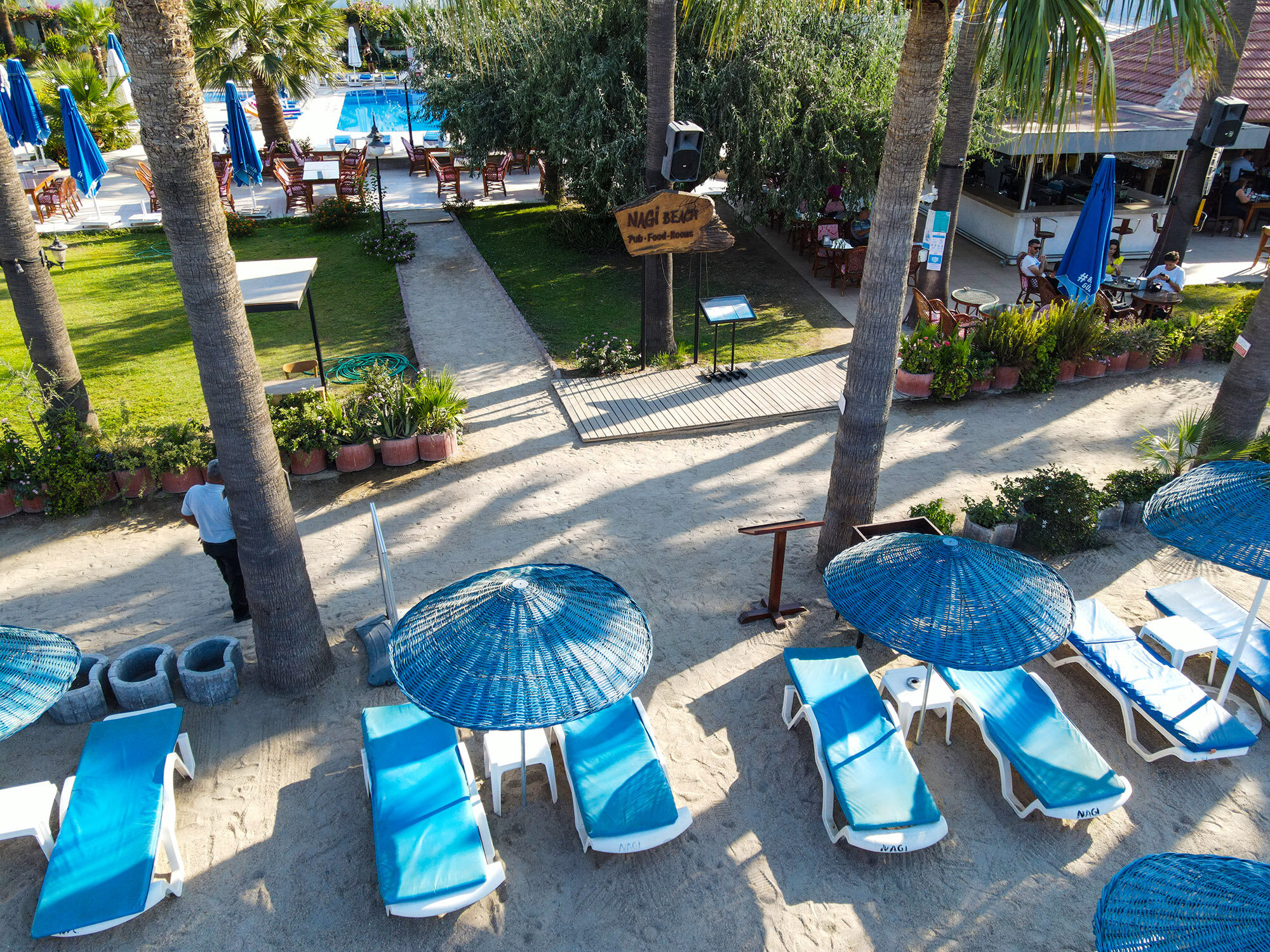 Nagi Beach Hotel · 11