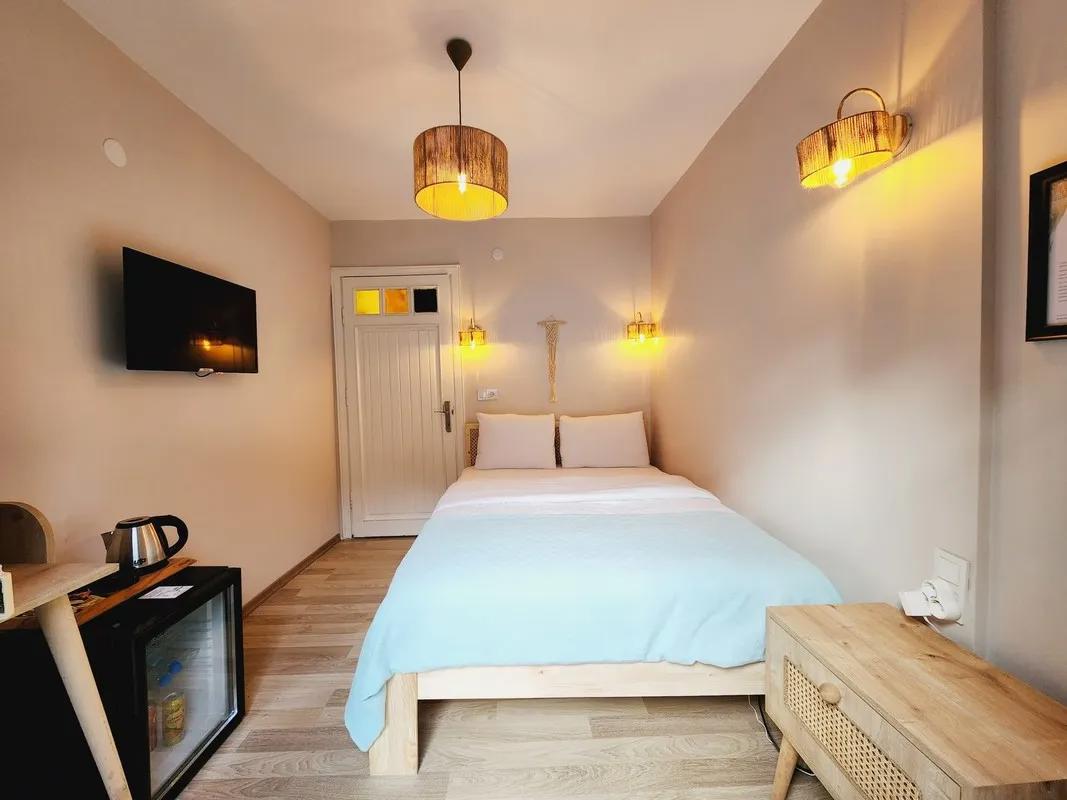 Standard Room With Balcony - Garden View (Aloni)