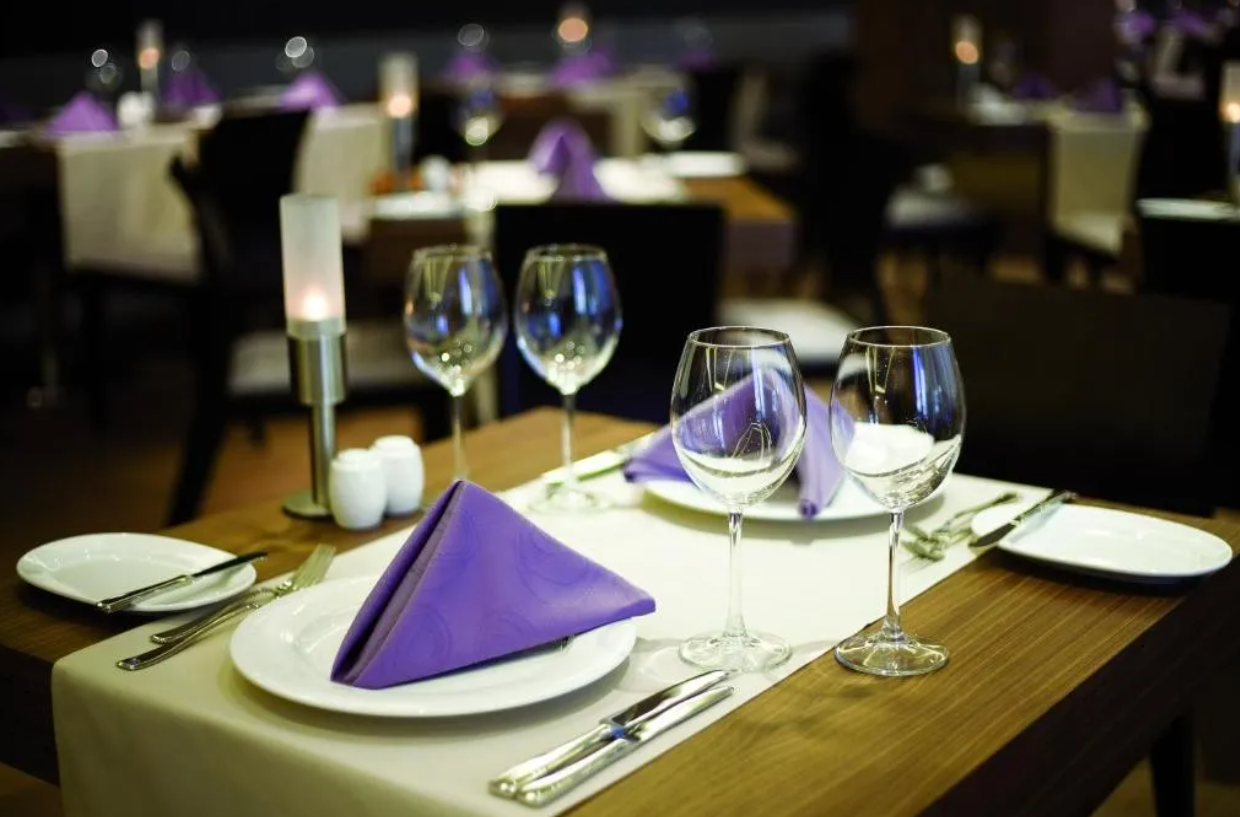 Crowne Plaza İstanbul Harbiye · 55