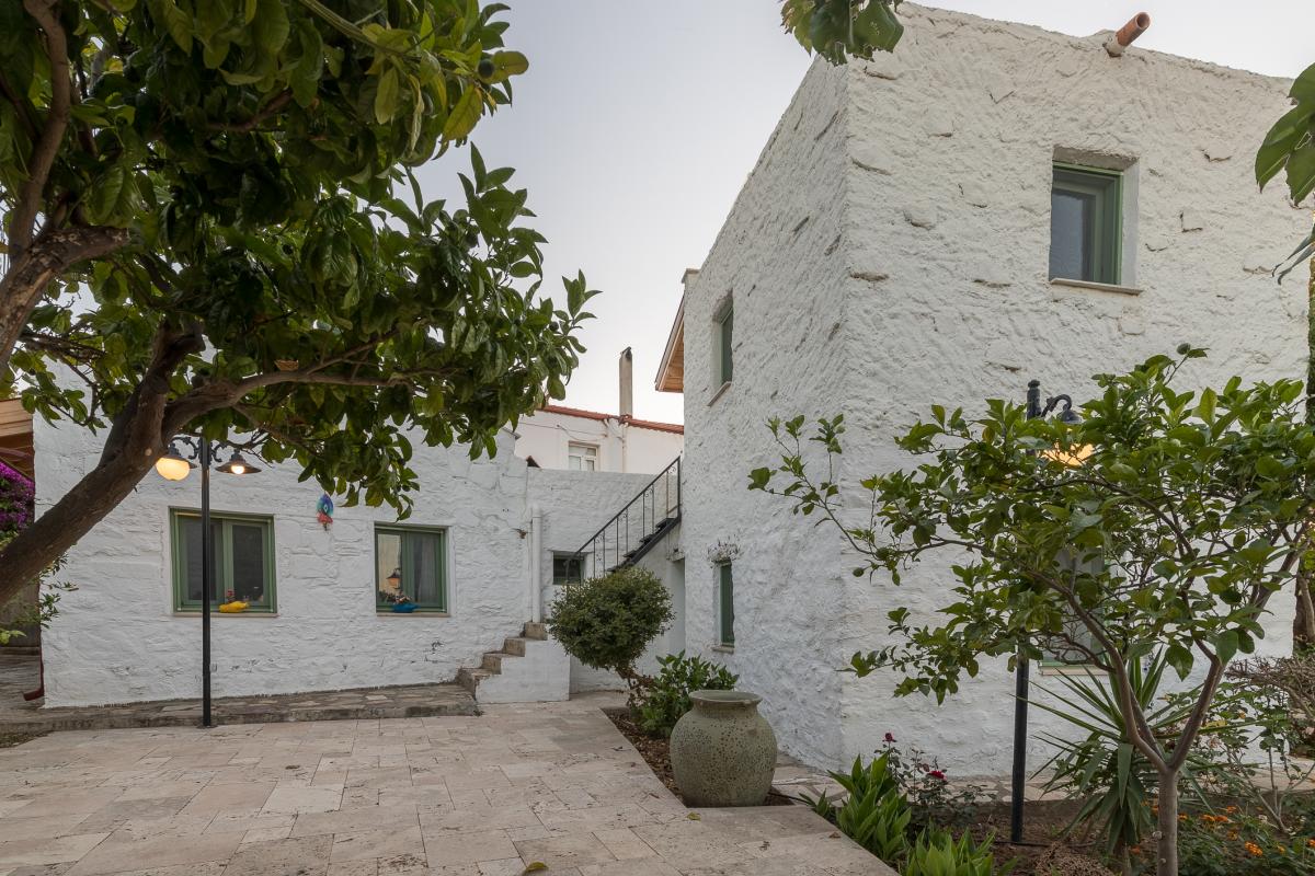 Kaya Guest House