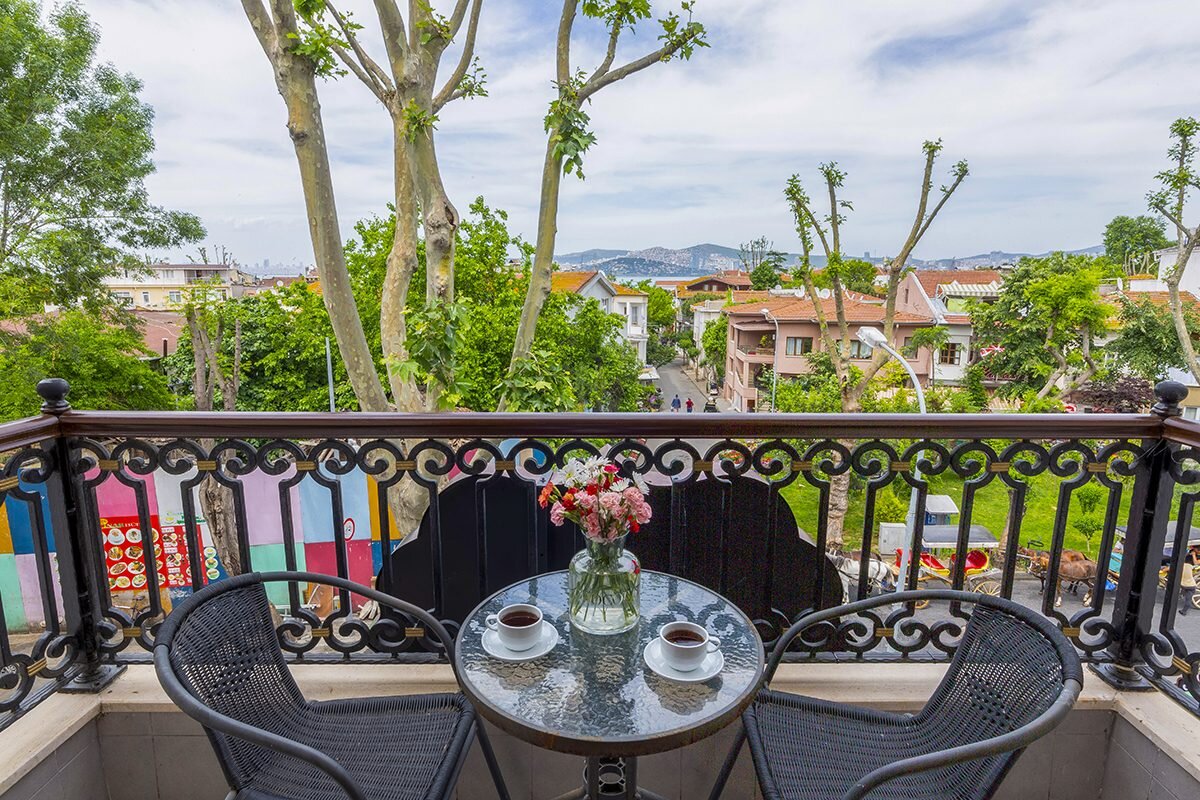 No2 Hotel By Şükrü Büyükada · 3