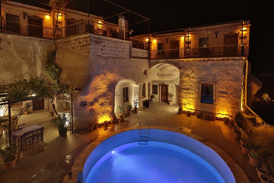 Hermes Cave Hotel