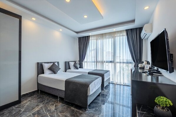 Laristone Suite Spa Hotel