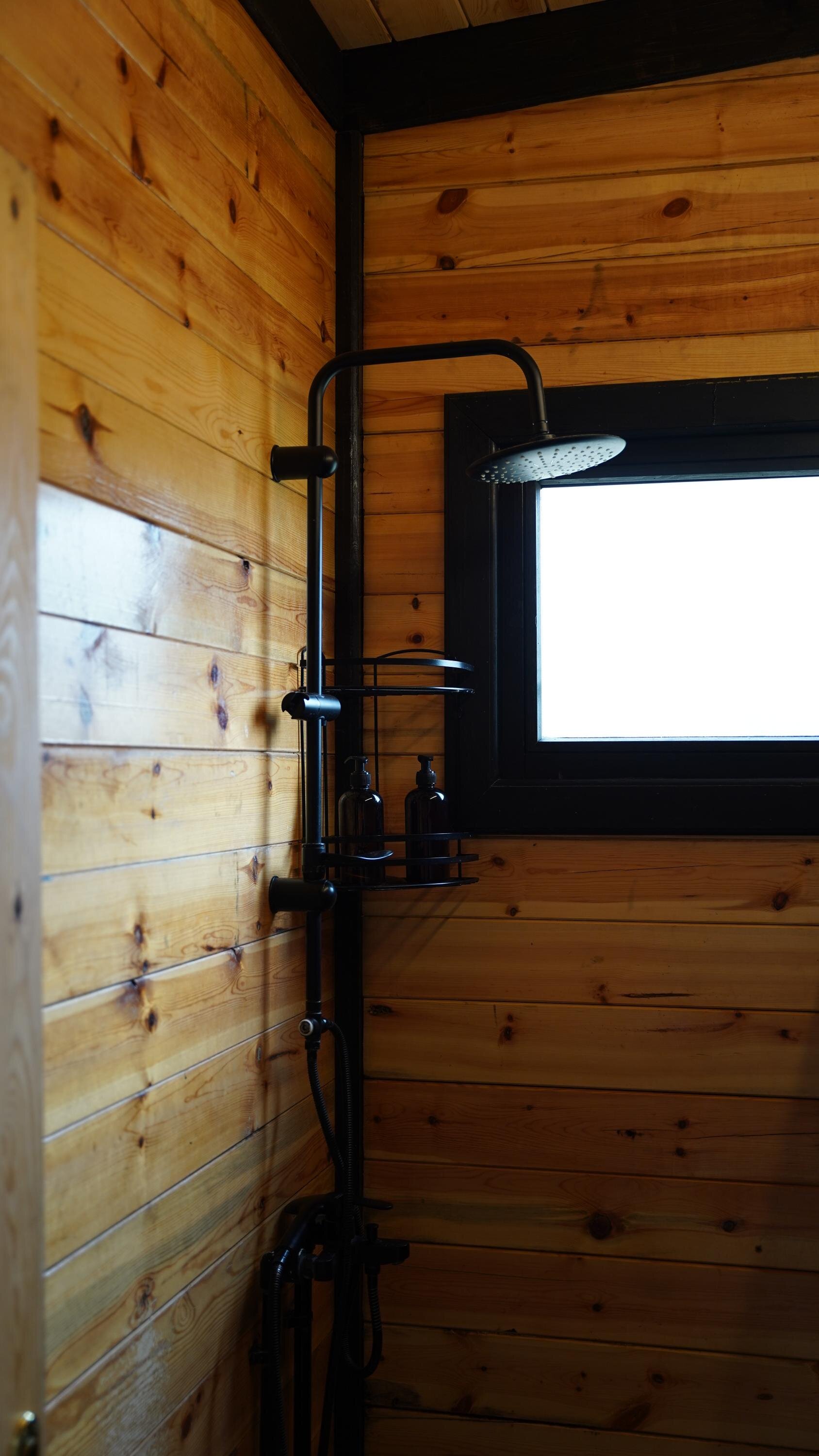 Pentalow Cabin · 57