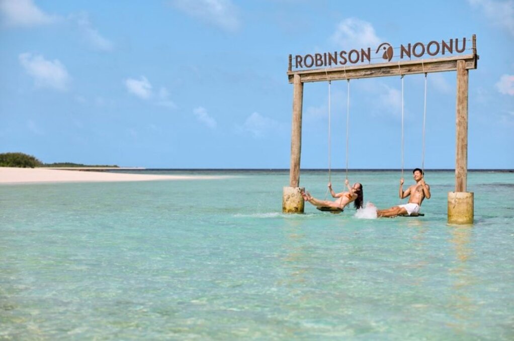 Robinson Noonu · 8