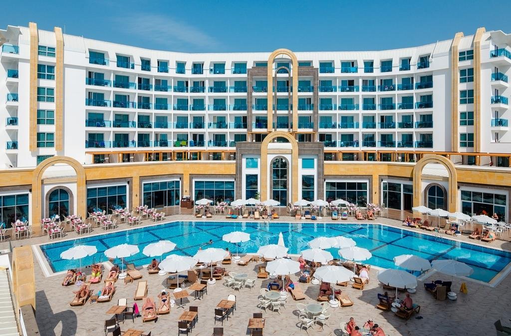 The Lumos Deluxe Resort Hotel & Spa
