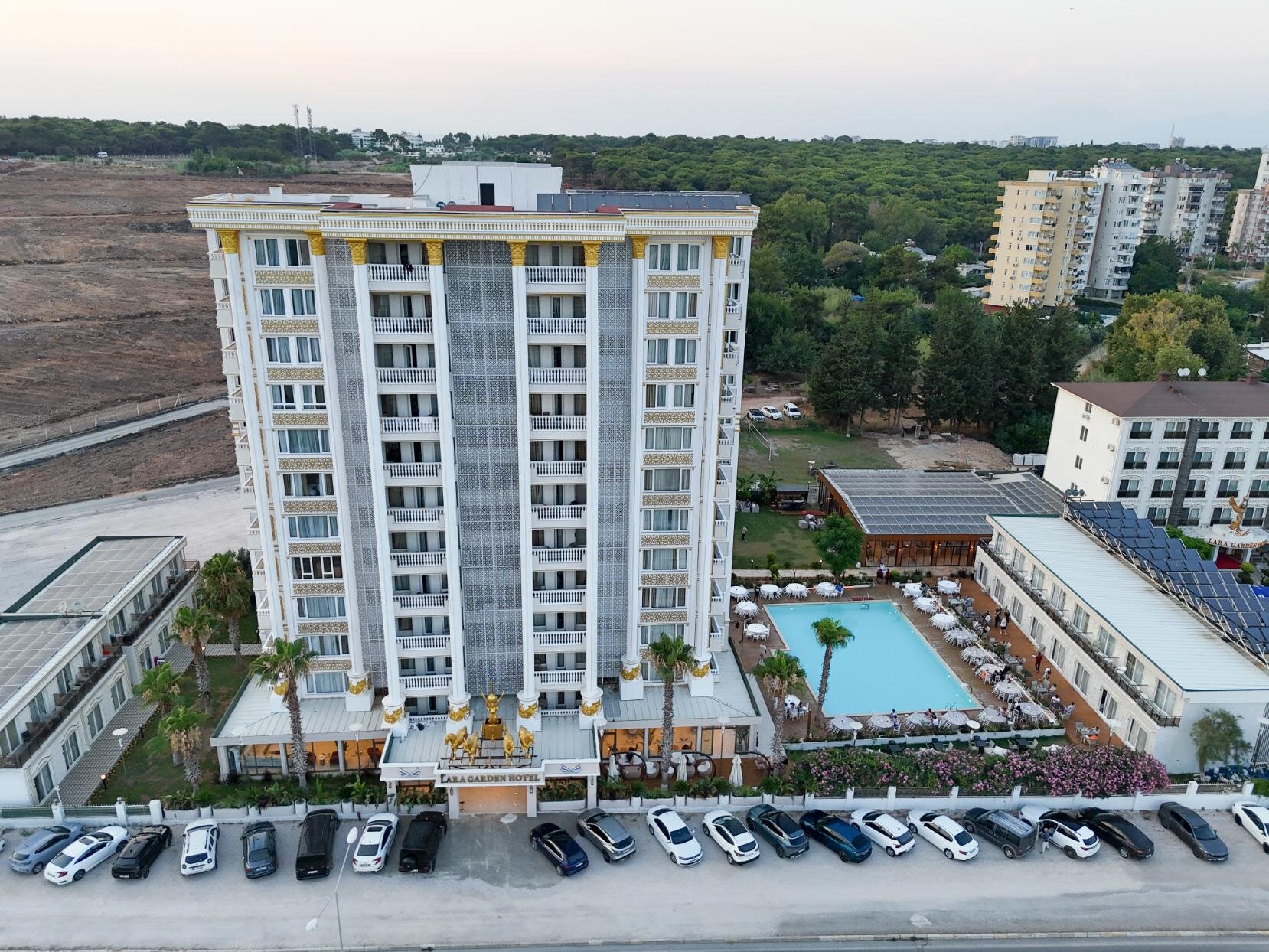 Lara Garden Hotel · 4