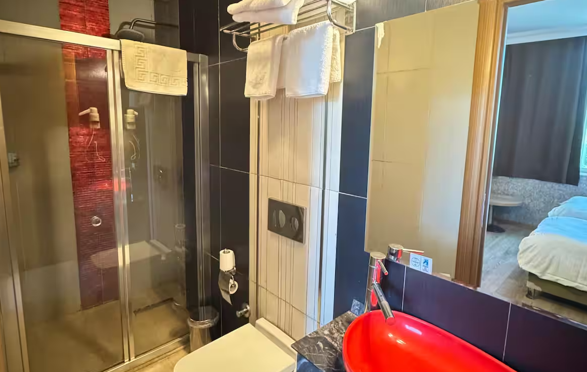 Lounge Boutique Hotel