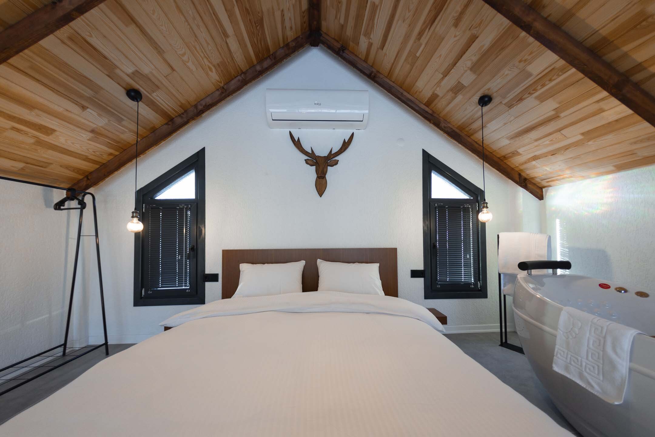 Isıtmalı Havuzlu Villa