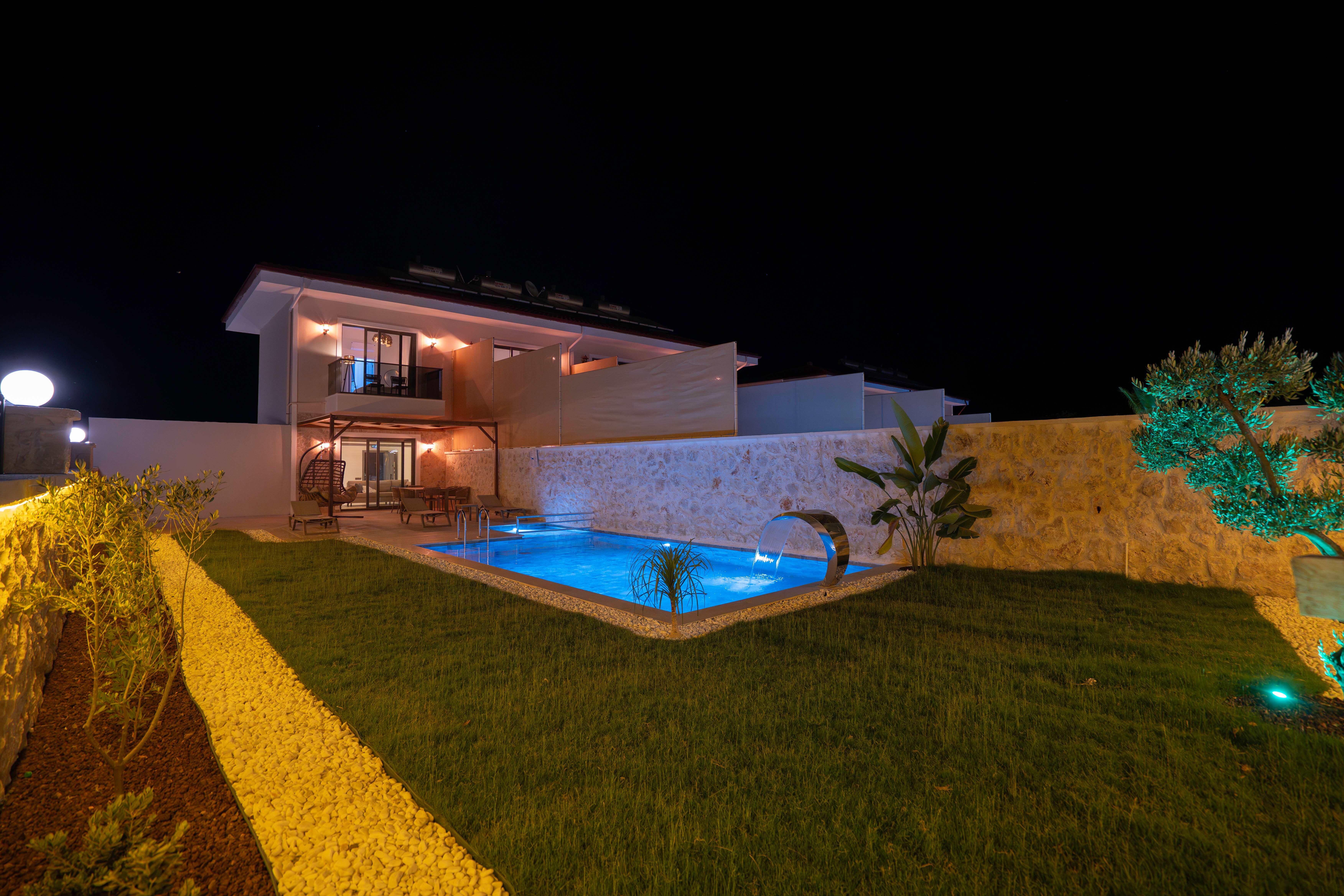Havuzlu Villa  3