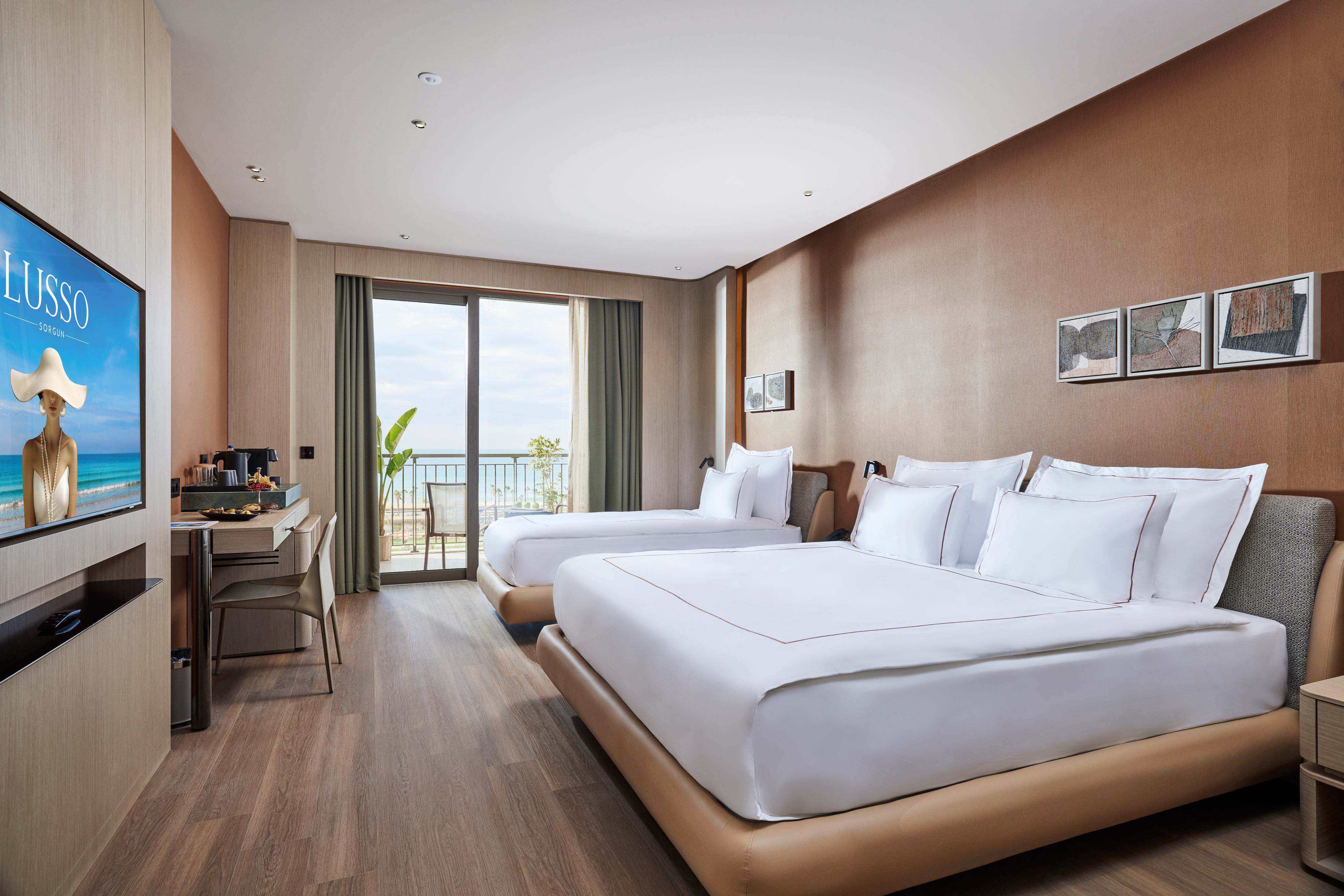 Superior Room, Partial Bosphorus View