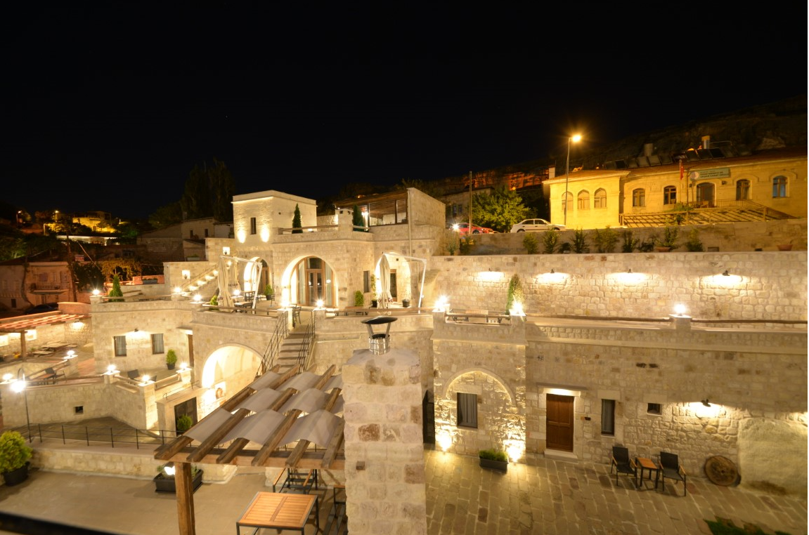 Solem Cave Suites