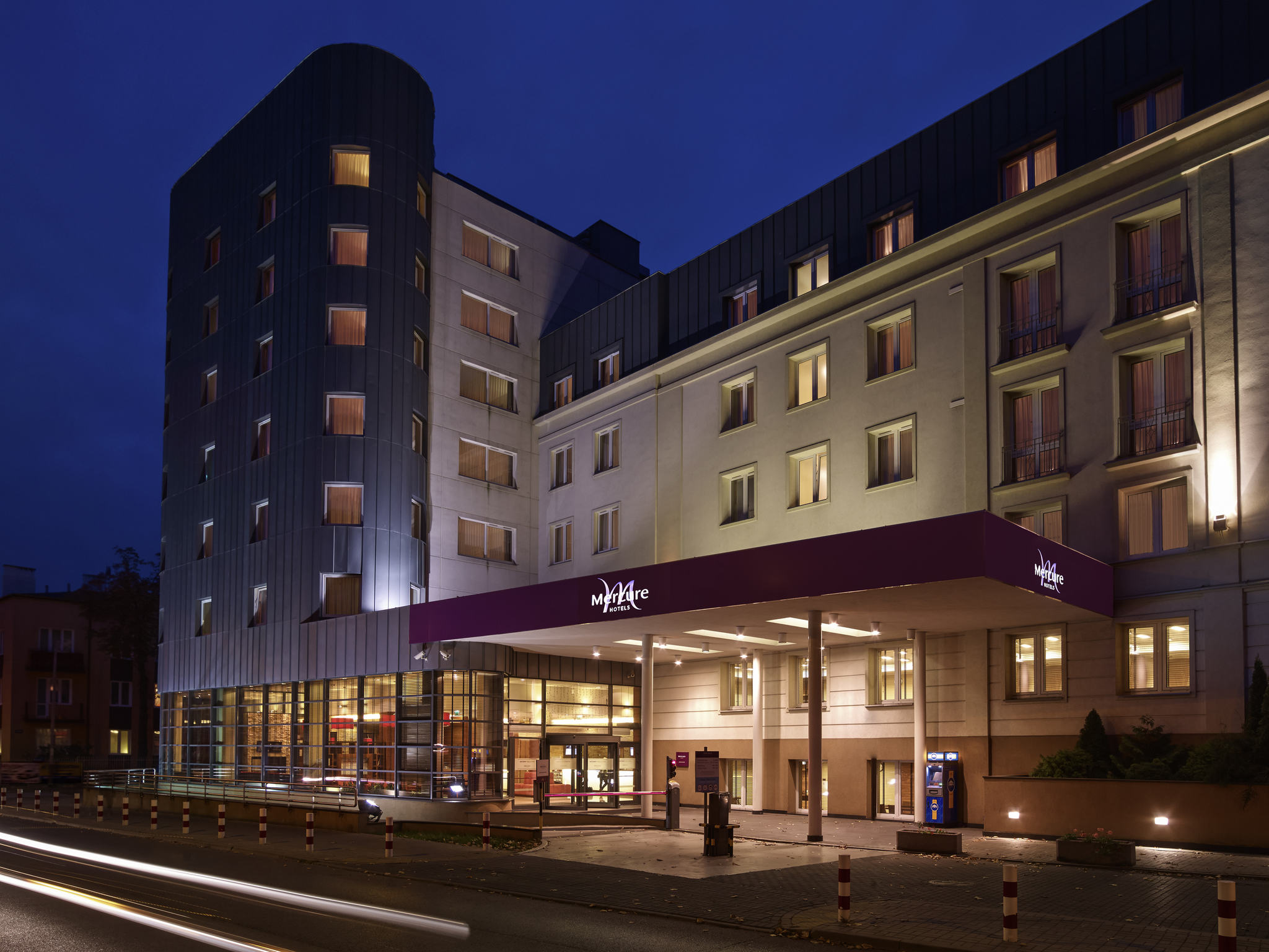 Mercure İstanbul West Hotel & Convention Center
