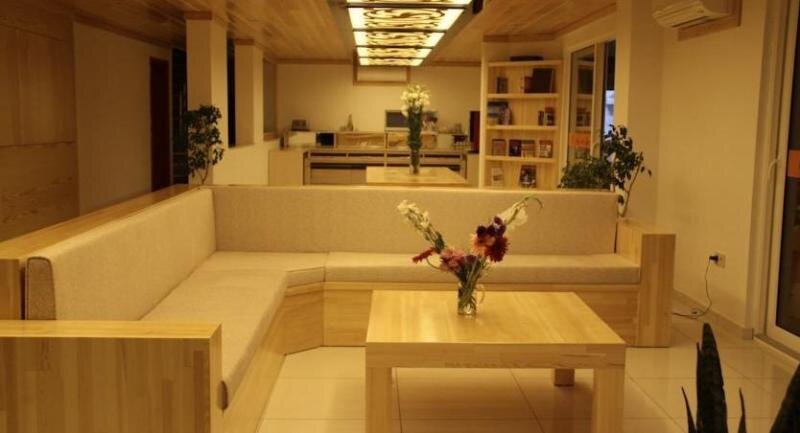 Maki 2 Hotel