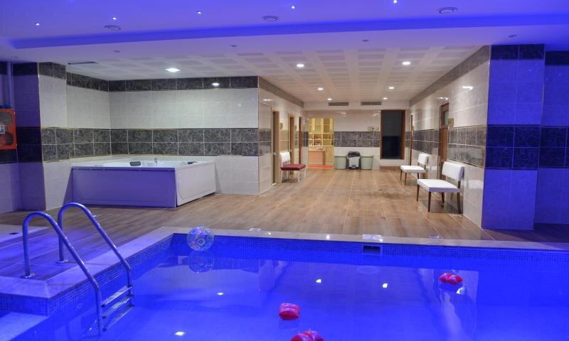 Grand Beyaz Saray Otel Rezervasyon
