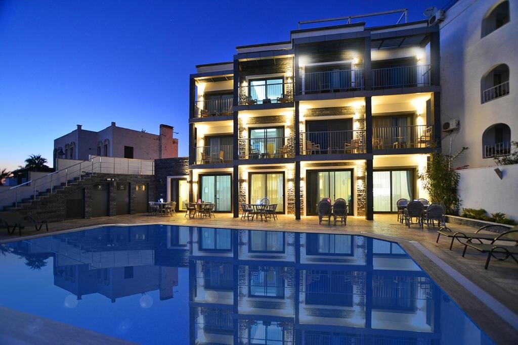 M Suite Hotel