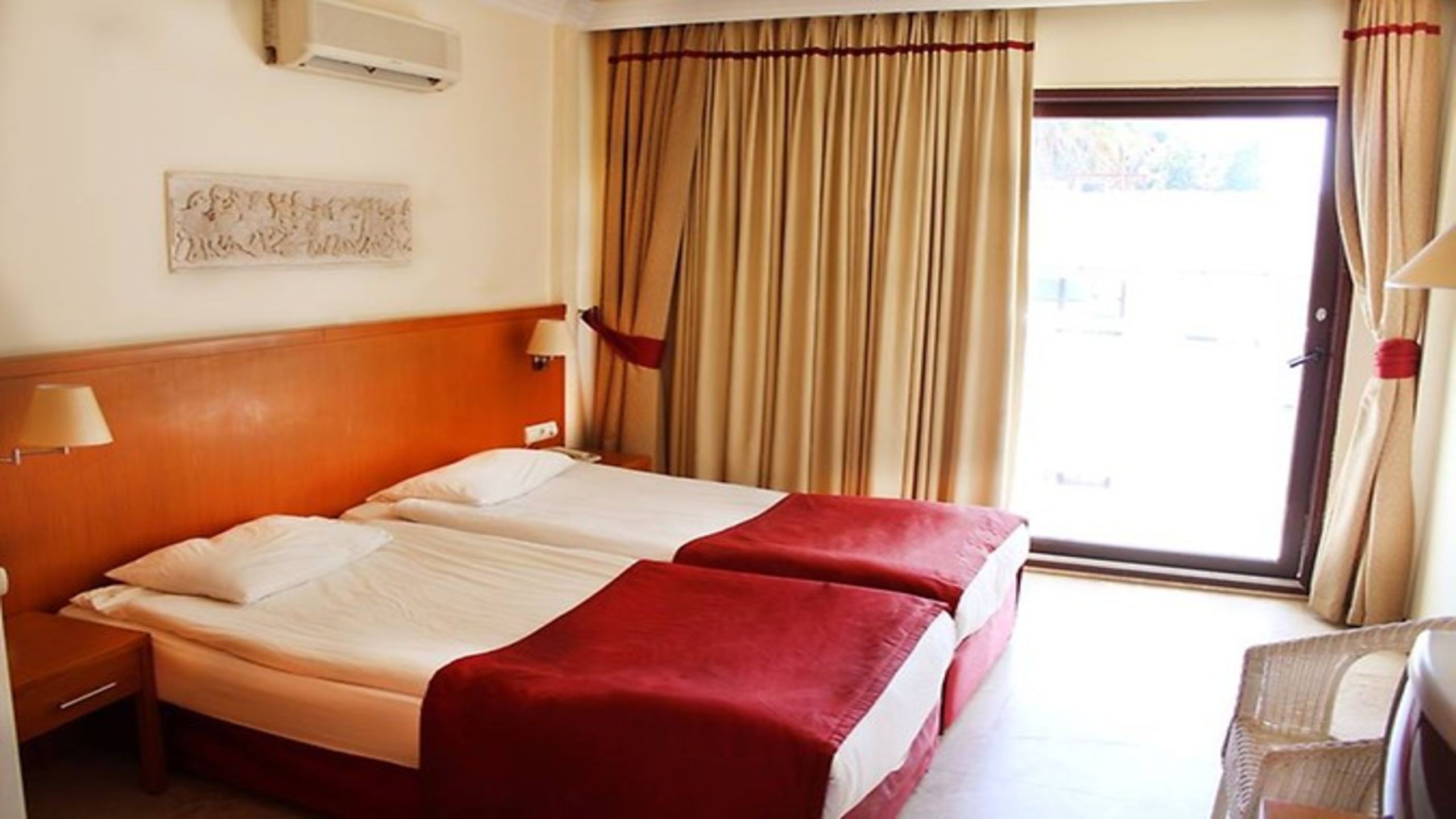 Tropic Hotel