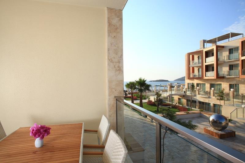 Sundance Suites Hotel & Spa