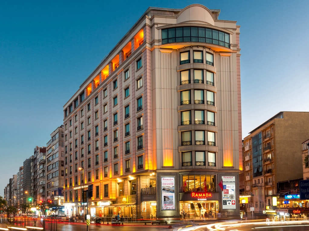 Ramada plaza by wyndham sultanahmet 5. Стамбул Сити центр. Holiday Inn Istanbul City. Ramada by Wyndham Istanbul Pera 5*. Ramada by Wyndham Istanbul Pera Taksim.